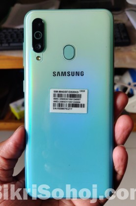 Samsung M40 6/128 (official)